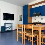 App4rent - Mimosa - 3 Family - Parking, Wifi, Near The