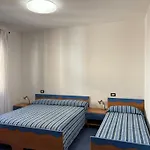 App4rent - Mimosa - 3 Family - Parking, Wifi, Near The Lejlighed *