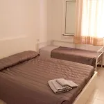 Lejlighed App4rent - Mimosa - 3 Family - Parking, Wifi, Near The Lido di Jesolo