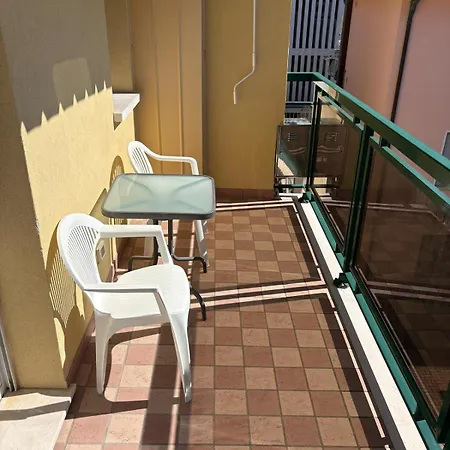 Apartment App4rent - Mimosa - 3 Family - Parking, Wifi, Near The