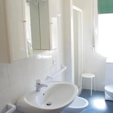 App4rent - Mimosa - 3 Family - Parking, Wifi, Near The Lido di Jesolo